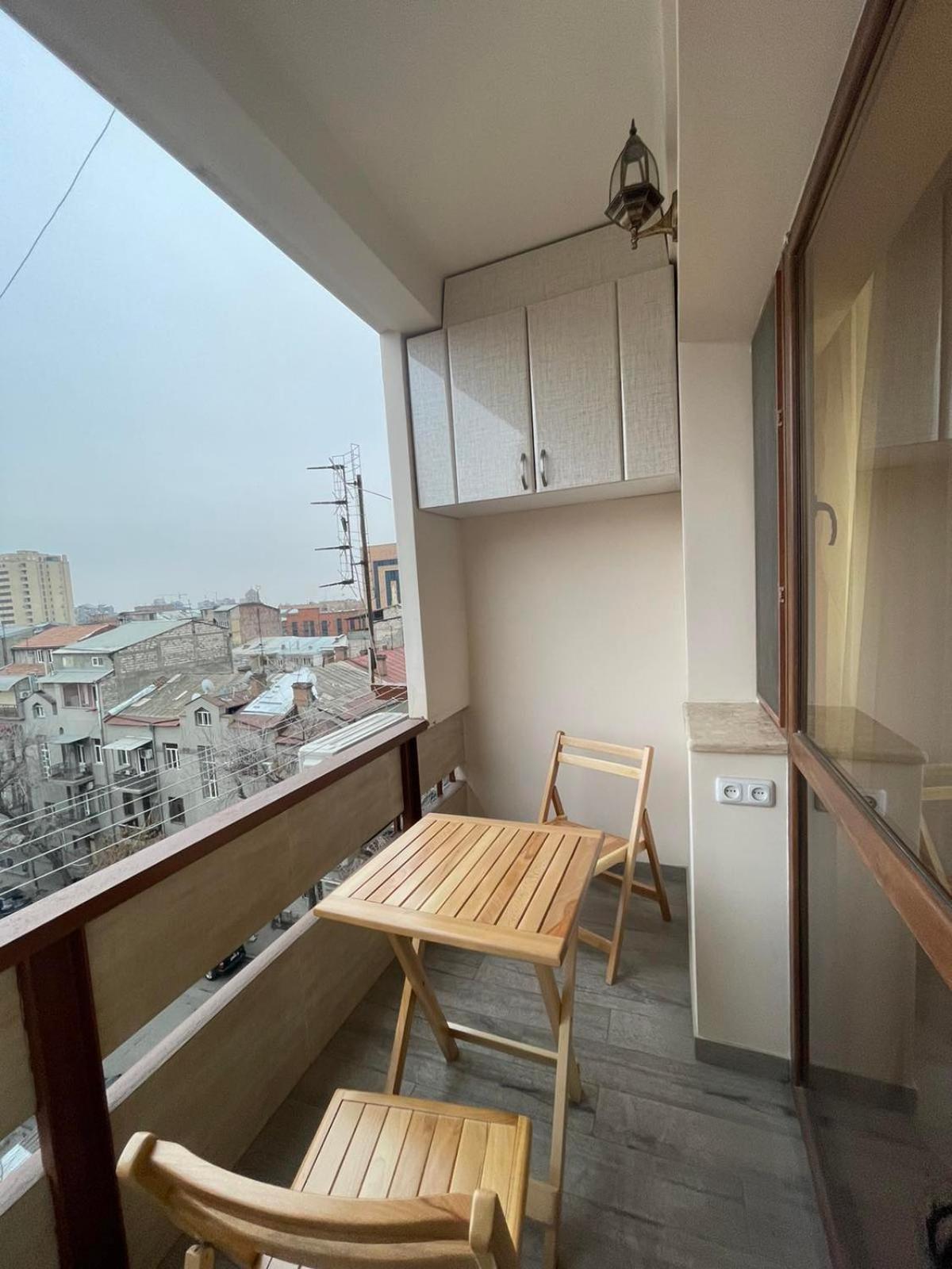 Republic Square Apartment Erévan Extérieur photo